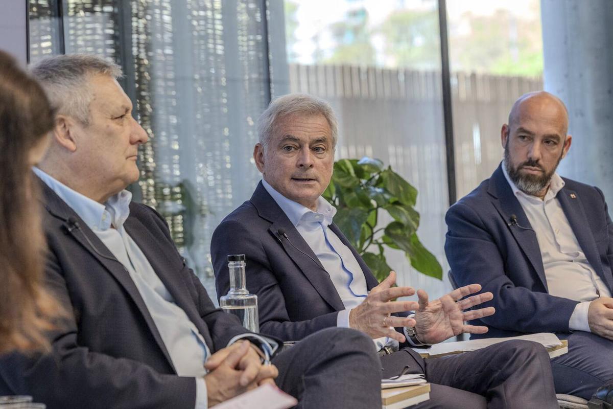 Mesa redonda sobre los recursos hídricos.