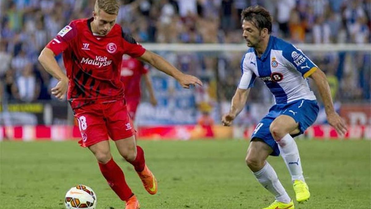 Gerard Deulofeu con Víctor Sánchez en el Espanyol-Sevilla (1-2)