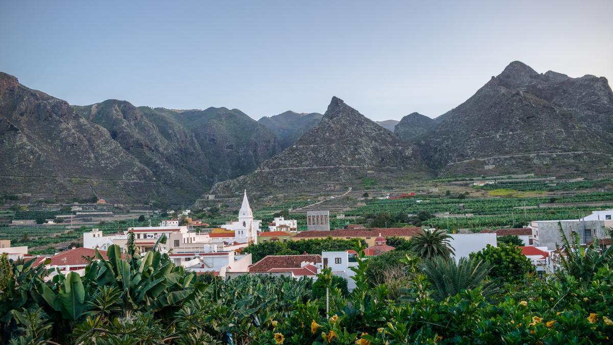 Los Silos es el lugar elegido para  hacer la visita de la XXXIV edición de la Excursión de Mayores de Santiago del Teide