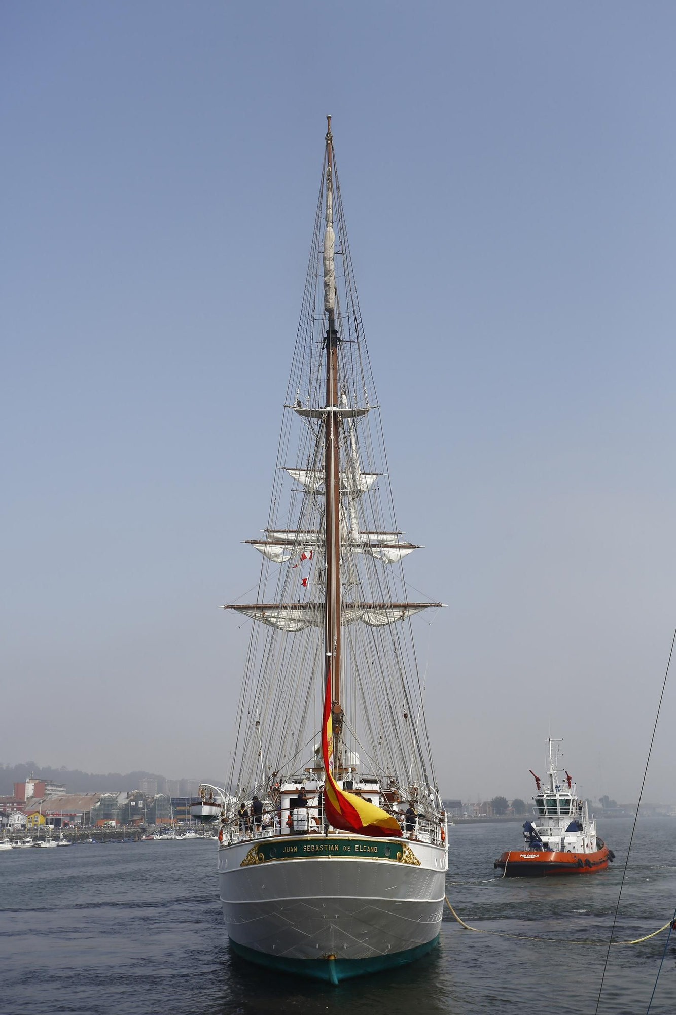 En imágenes: Así fue la última visita del Juan Sebastián Elcano a Asturias, en 2013 y a Avilés