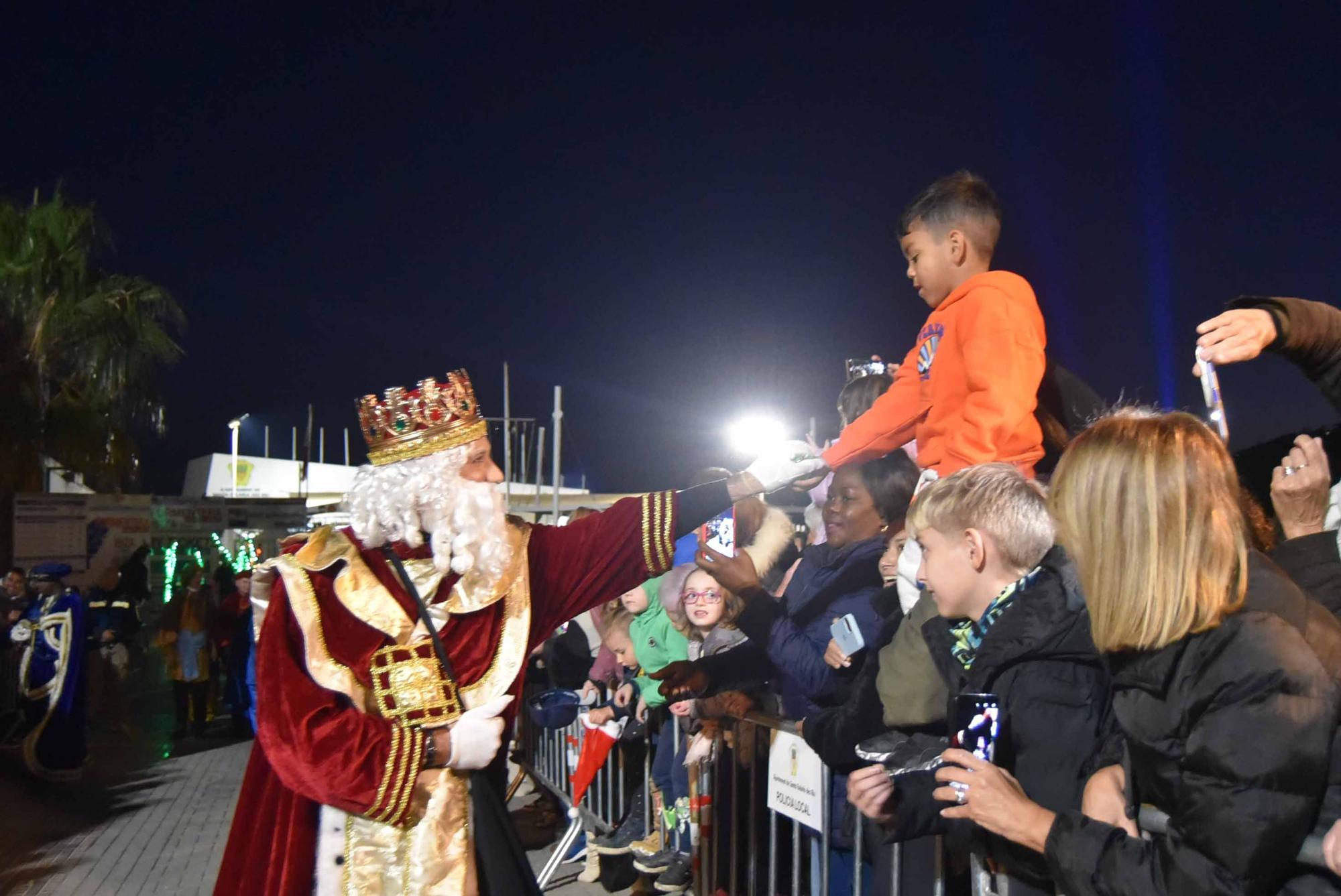 Mira aquí la galería de fotos completa de los Reyes Magos en Santa Eulària