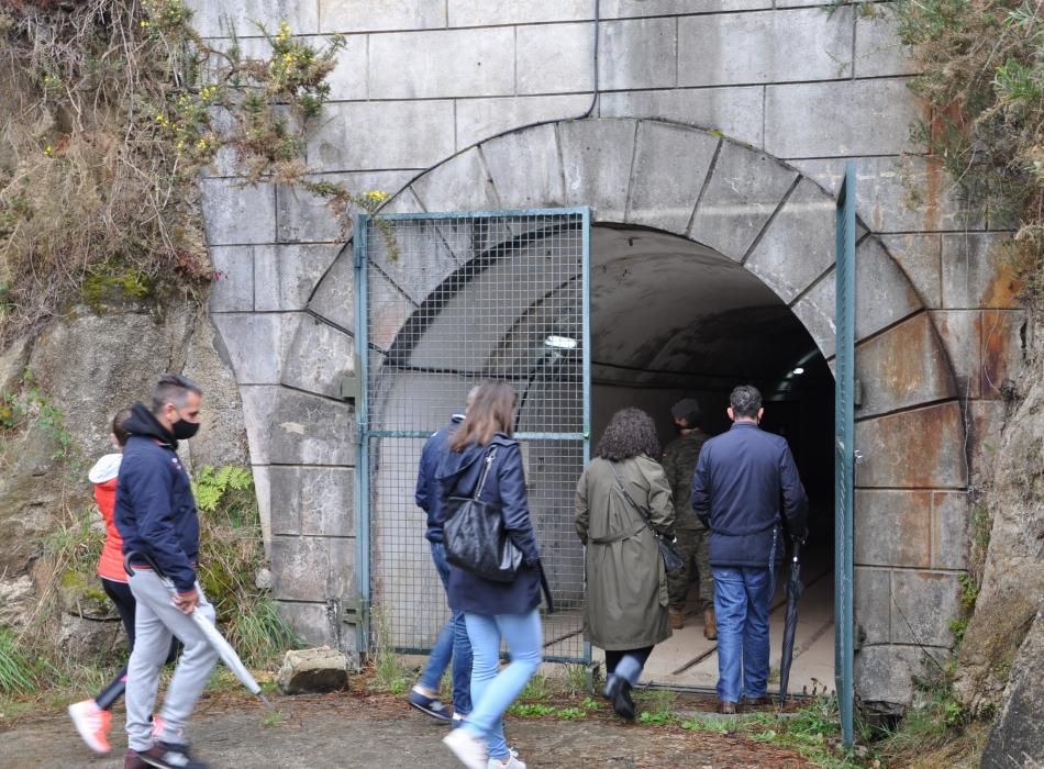 Visita inédita a la batería militar de O Grove.