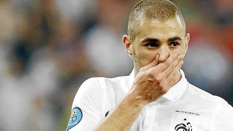 Benzema será juzgado por prostitución de menores