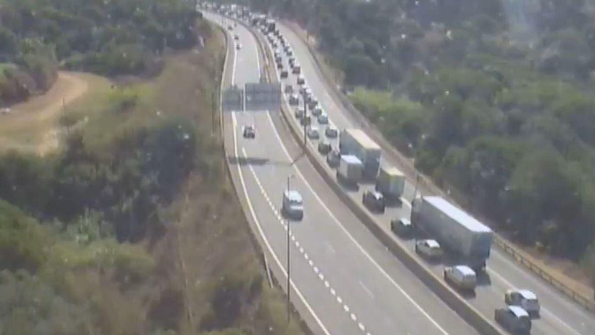 Les cues a la C-31 a Castell d'Aro