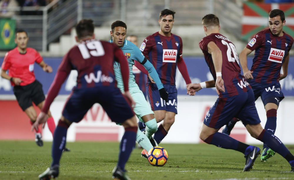 Las mejores imágenes del Eibar-Barcelona