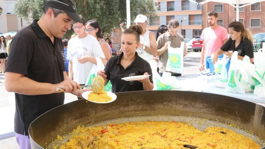 Comida popular celebrada en un año anterior en el barrio de La Lana.
