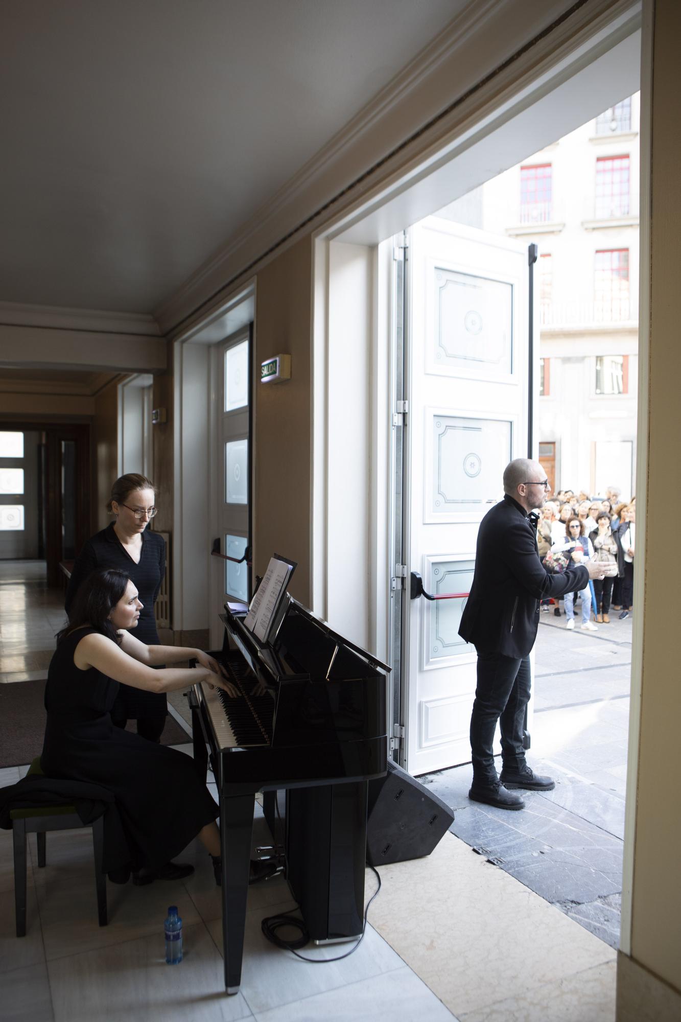 Entrega de la Medalla de Oro de la ciudad a la Fundación Ópera de Oviedo