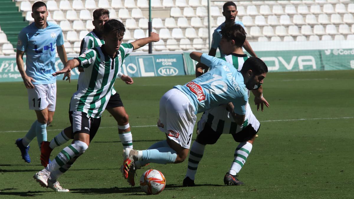 Las imágenes del Córdoba B-Ciudad de Lucena