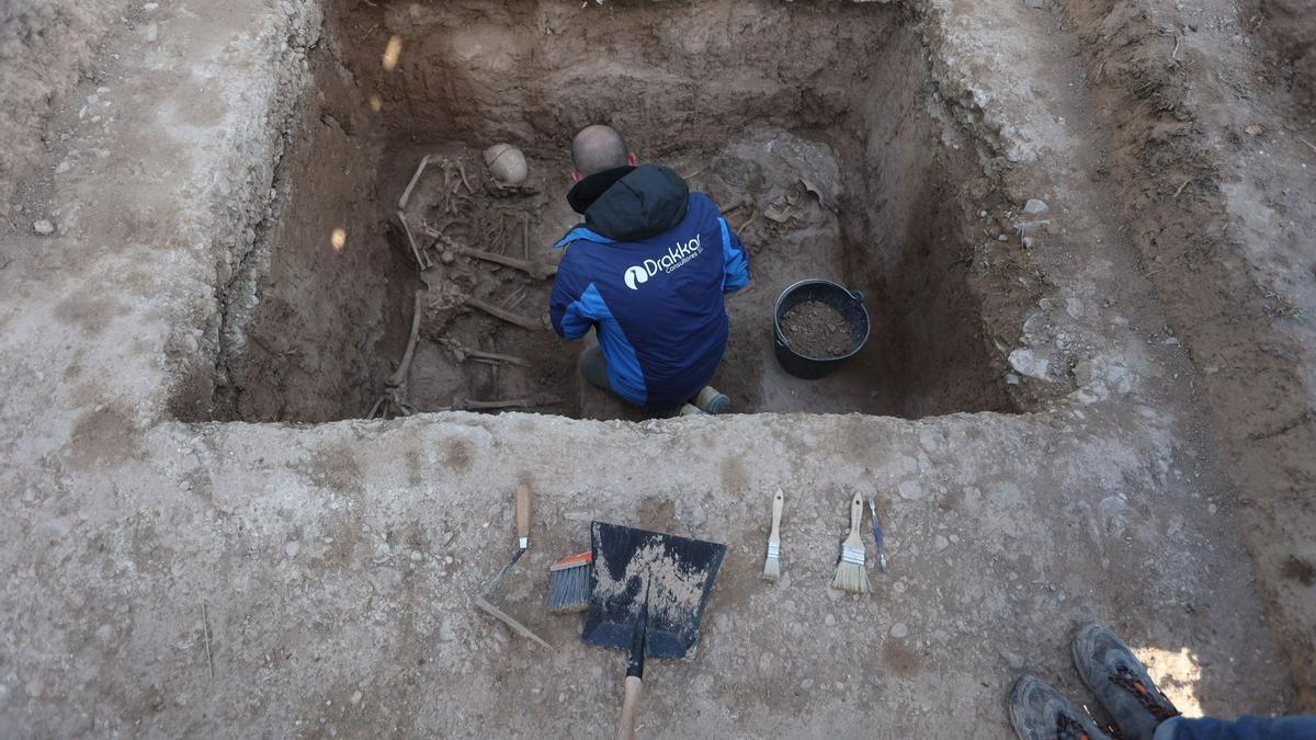 Exhumación fosa 33 represaliados Guerra Civil en Cementerio Alicante.
