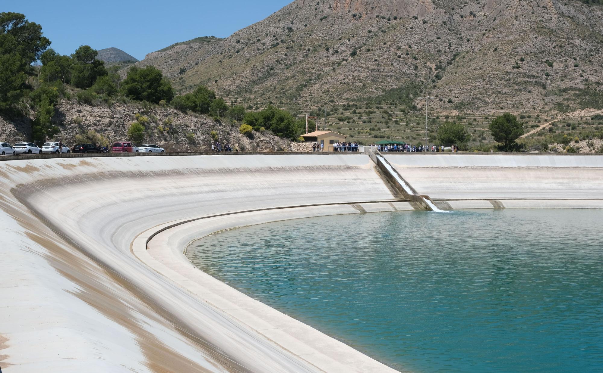 La provincia de Alicante recibe el primer gran trasvase del Júcar en 600 años