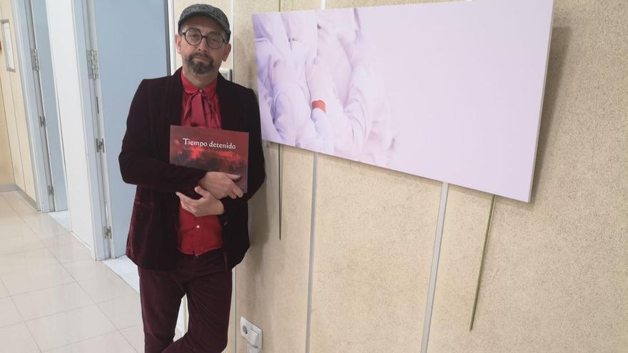 Antonio Morales presenta un nuevo libro de fotografías de la Semana Santa de Castro del Río