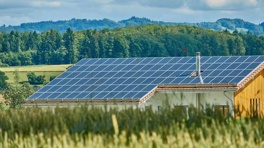 Las comunidades de vecinos se suman a la tendencia del autoconsumo energético solar