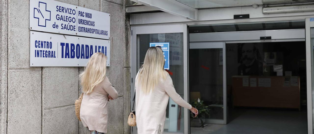 Pacientes entrando en urgencias extrahospitalarias.