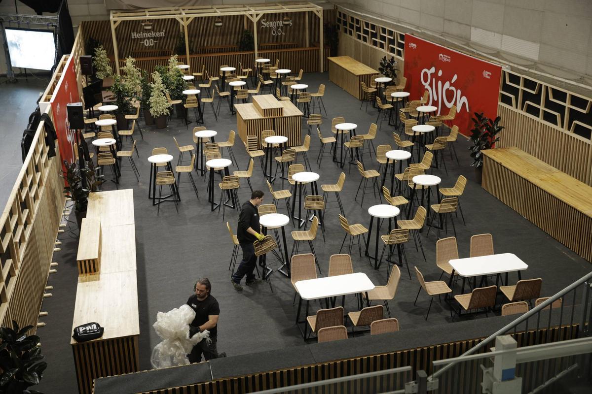Todo listo en Gijón para disfrutar del mejor pádel internacional (en imágenes)