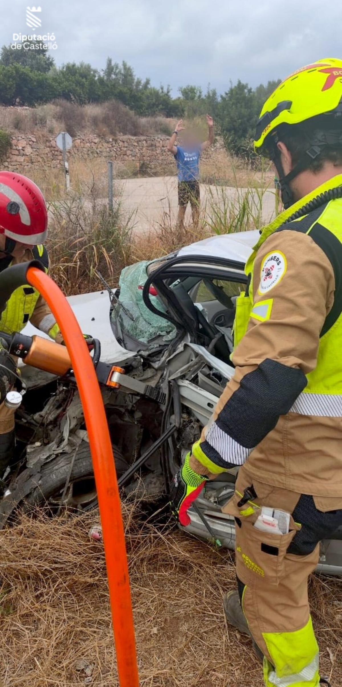 El estado en el que ha quedado el coche este lunes en la Vall.