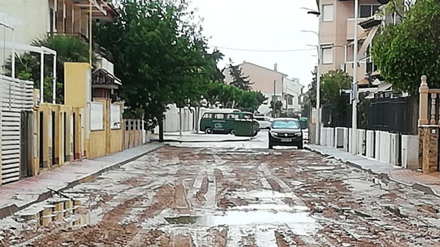 Estado en el que quedan las calles de El Mojón después de las lluvias.