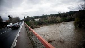 Vista de la crecida del caudal del río Henares, a 7 de marzo de 2025, en Alcalá de Henares, Madrid (España).