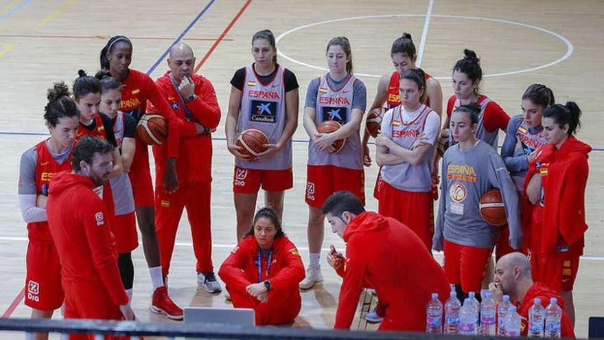 La selección española, durante uno de los últimos entrenamientos.