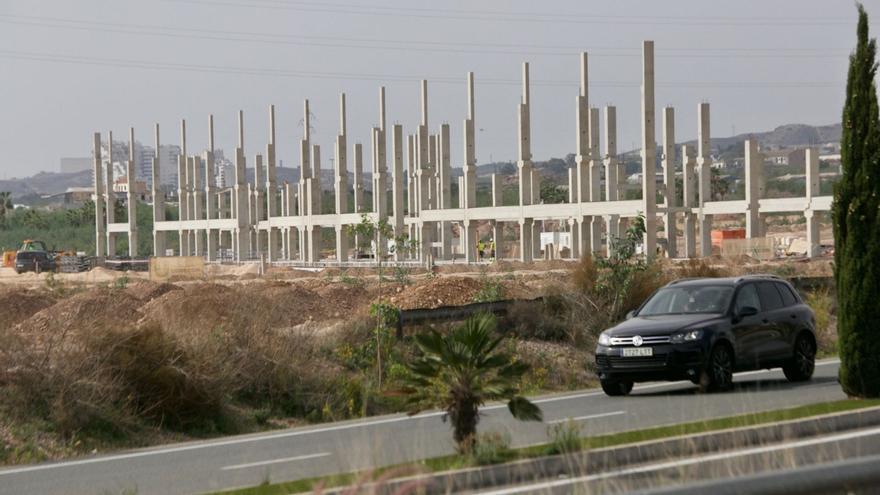 El Ayuntamiento de Murcia quiere dar uso al suelo industrial sin explotar de la huerta