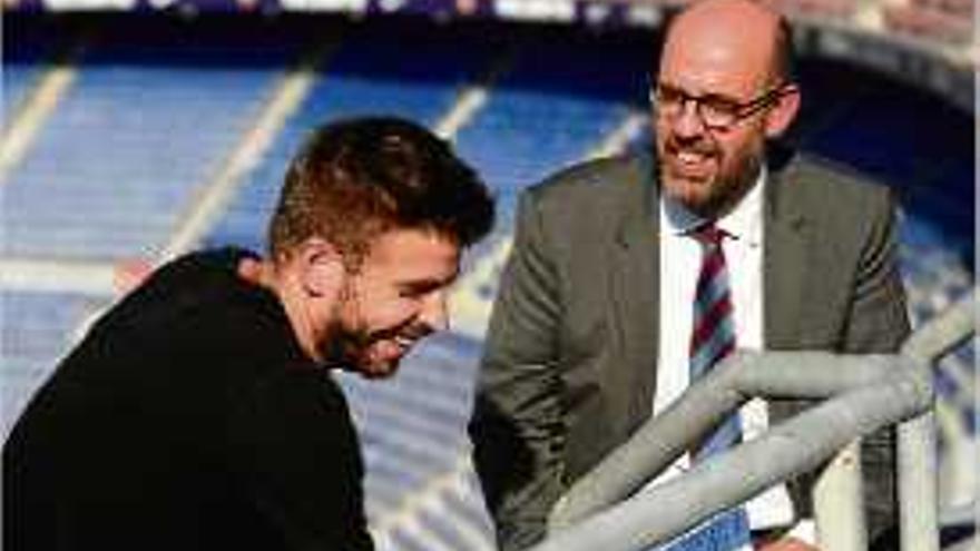 El futbolista Gerard Piqué parla amb el periodista Jordi Basté al &quot;Fora de sèrie&quot;