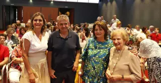 Amparo Rúa: "Vi mi cara por primera vez reflejada en los ojos de las vacas"