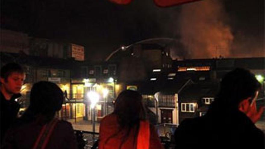 Incendio en el mercado londinense de Camden