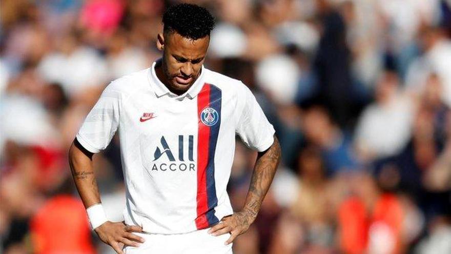 Hostil recibimiento a Neymar, que da el triunfo al PSG