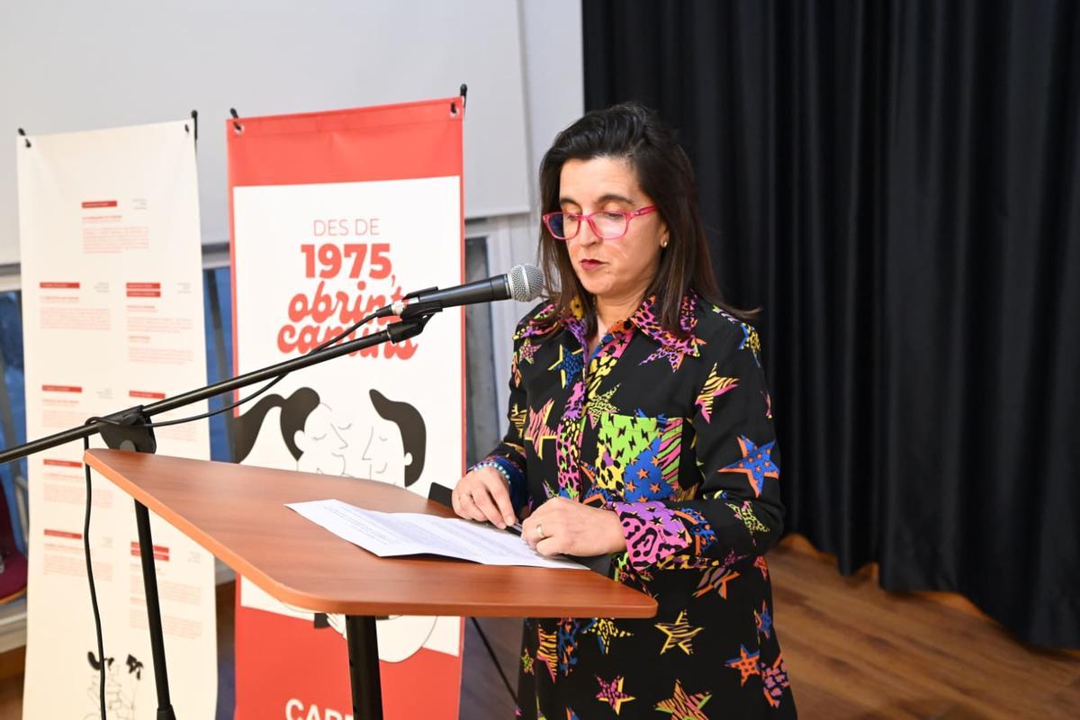 El instituto de Carrús, en Elche, inaugura una exposición por sus 50 años