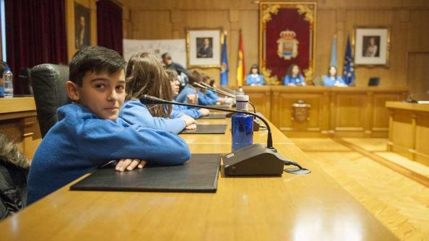 Los escolares ejercieron ayer como diputados. // Brais Lorenzo