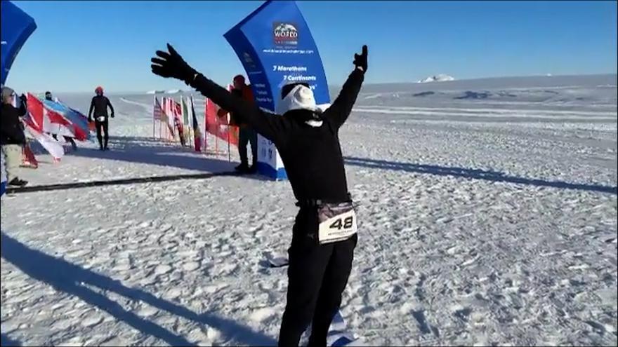 Arranca en la Antártida la primera prueba del World Marathon Challenge 2025