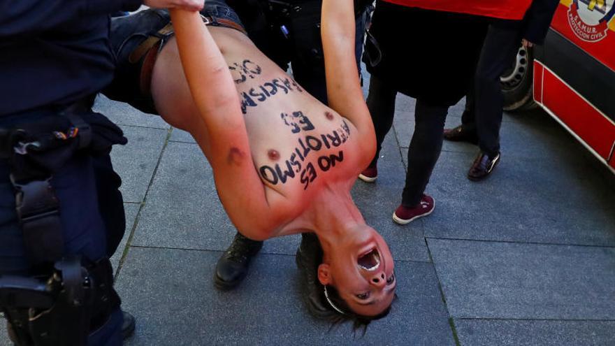 Activistes de Femen a l&#039;acte de Vox.