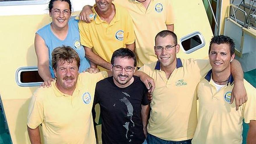 El personaje televisivo que saltó al estrellato de la mano de Buenafuente estuvo ayer
en O Grove, a bordo de un catamarán de recreo.