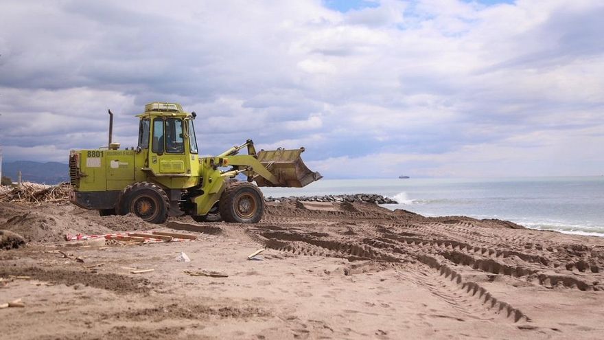 El Gobierno invierte 1,3 millones en restaurar las playas de Málaga