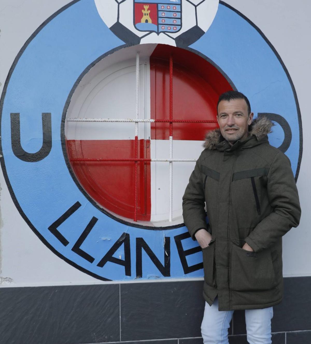 Chuchi Collado, entrenador del Llanera. |