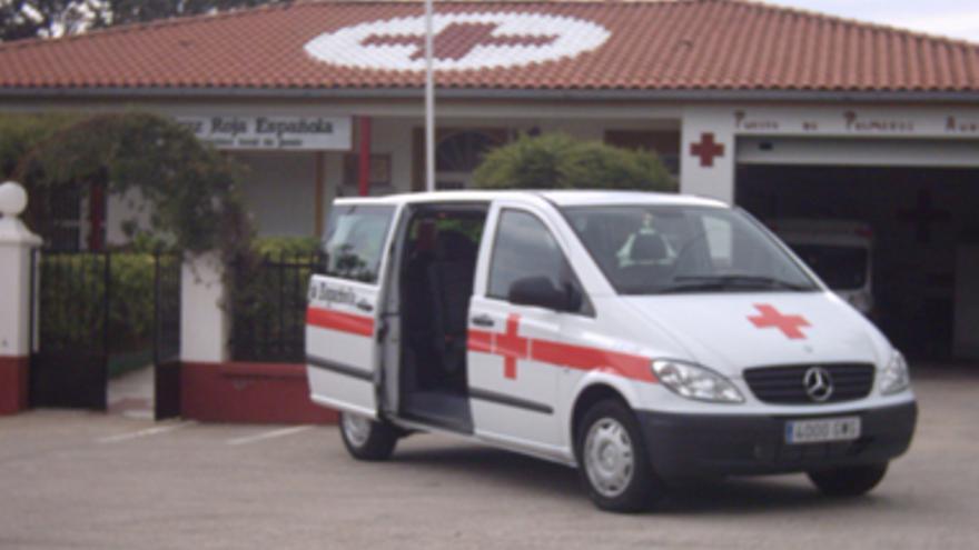 Cruz Roja de Jaraíz amplía su flota de vehículos con la adquisición de una furgoneta