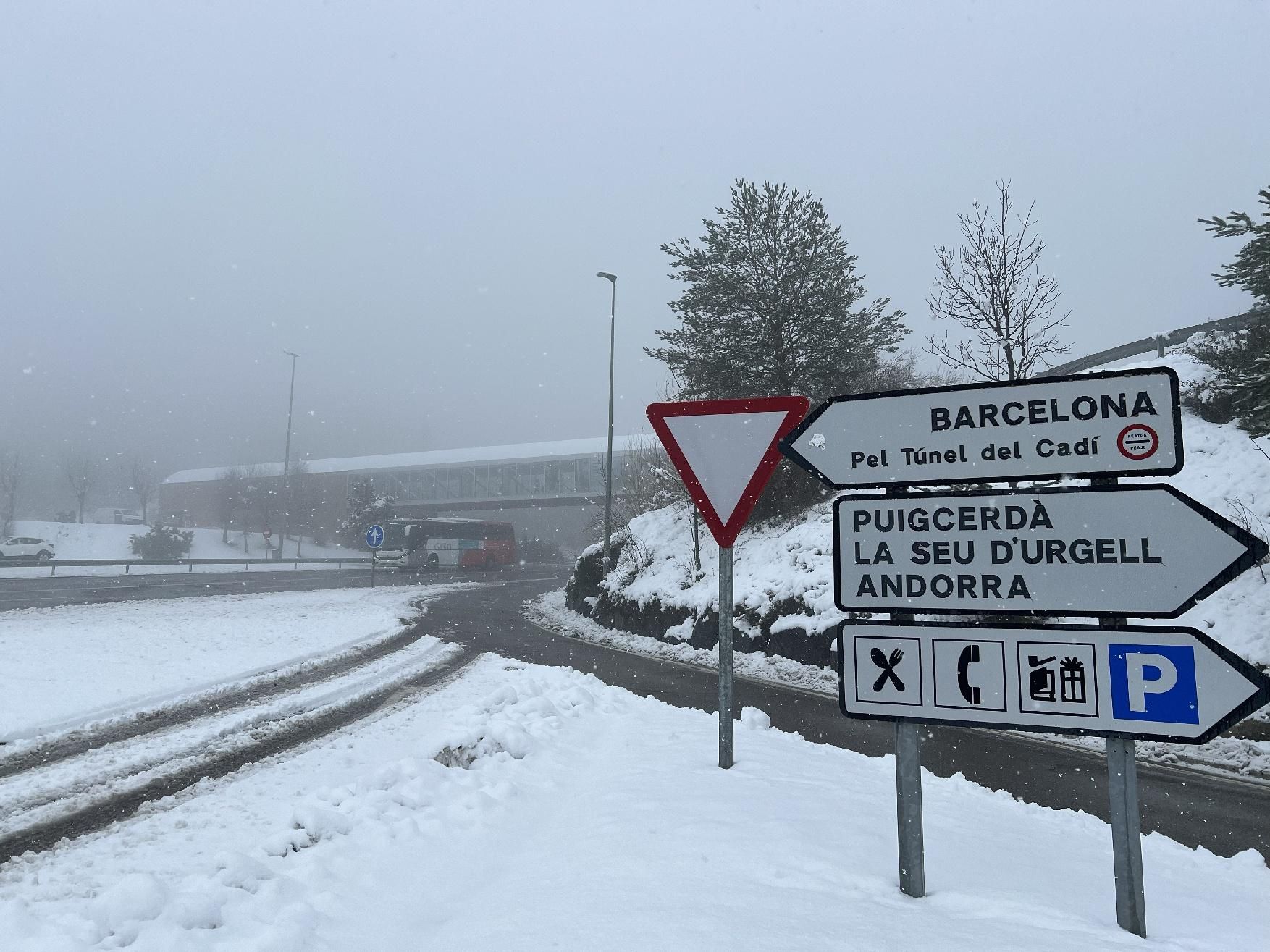 La nevada més important de la temporada emblanquina diferents punts de la Catalunya central