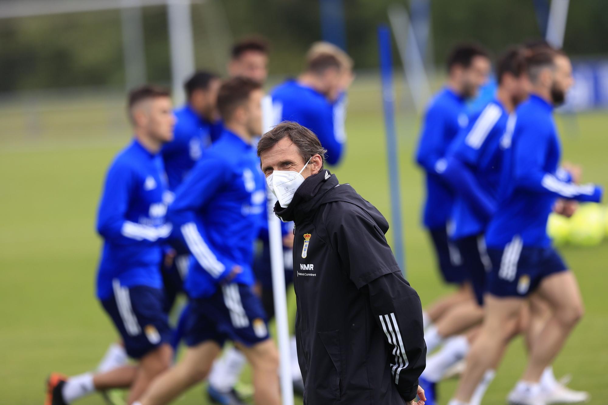 Las imágenes del último entrenamiento del Oviedo antes del derbi