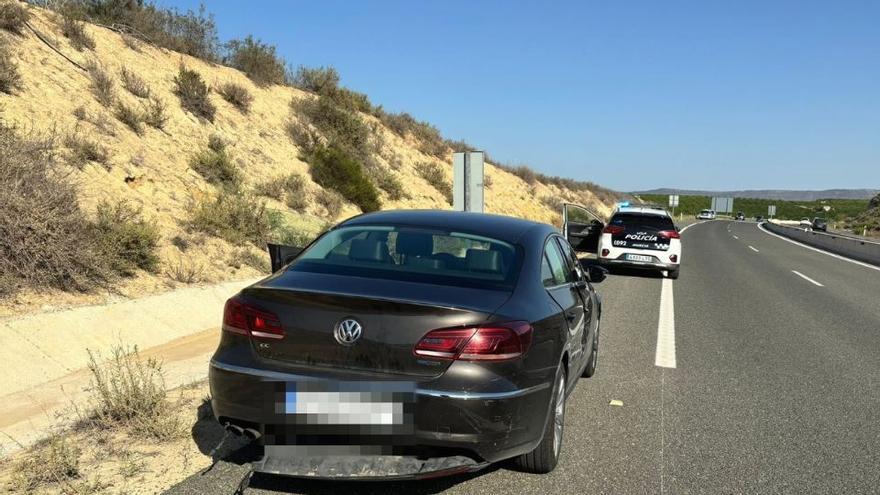 Se salta semáforos en rojo y choca con otros coches para huir de la Policía en Murcia con tres bolsas de &#039;maría&#039;