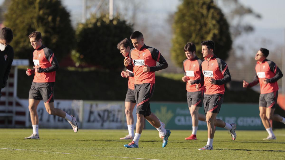 Los jugadores del Sporting, en Mareo.