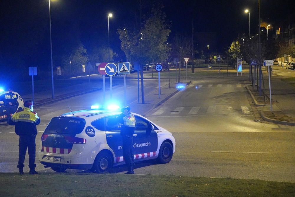Control dels Mossos d''Esquadra i la Policia Local de Sarrià de Ter pel toc de queda