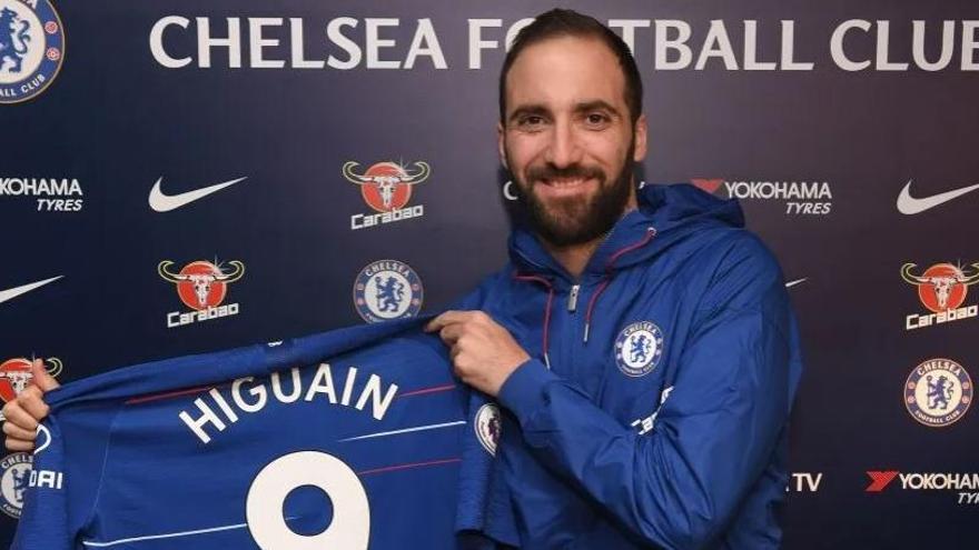 Gonzalo Higuaín, con la camiseta del Chelsea.