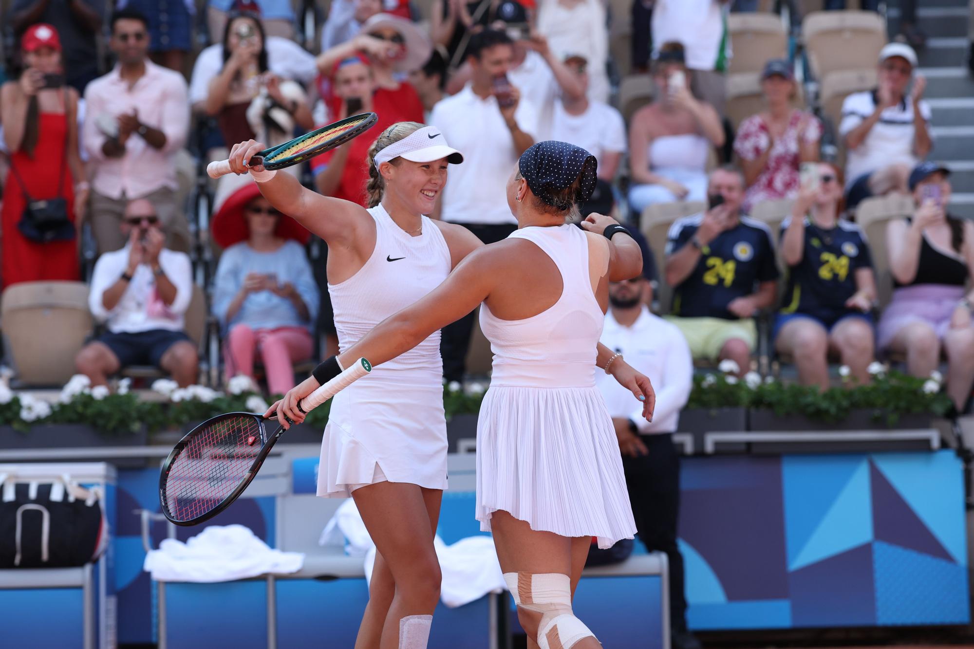 Tenis dobles femenino:  Bucsa -Sorribes VS Adreeva Shnaider