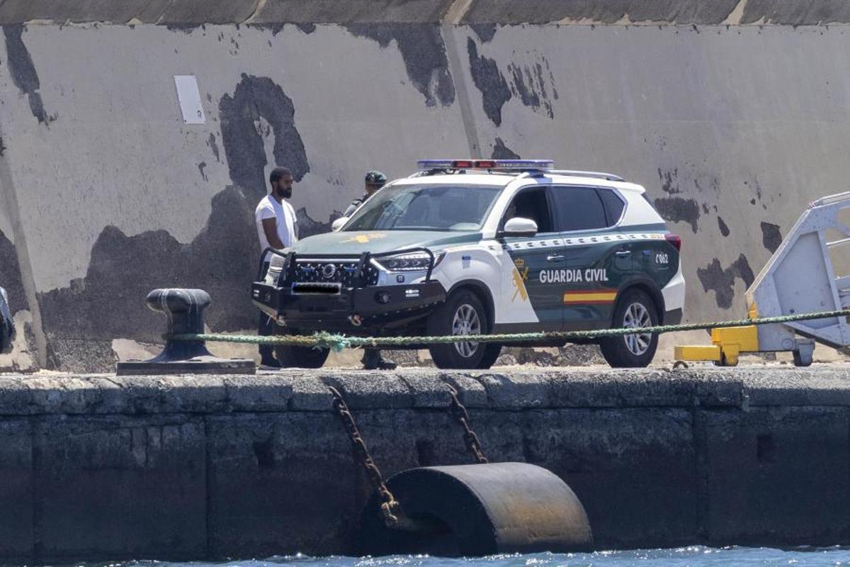 Un remolcador interceptado con droga en aguas de Canarias, atracado en el puerto de Santa Cruz de Tenerife Un remolcador interceptado con droga en aguas de Canarias, atracado en el puerto de Santa Cruz de Tenerife
