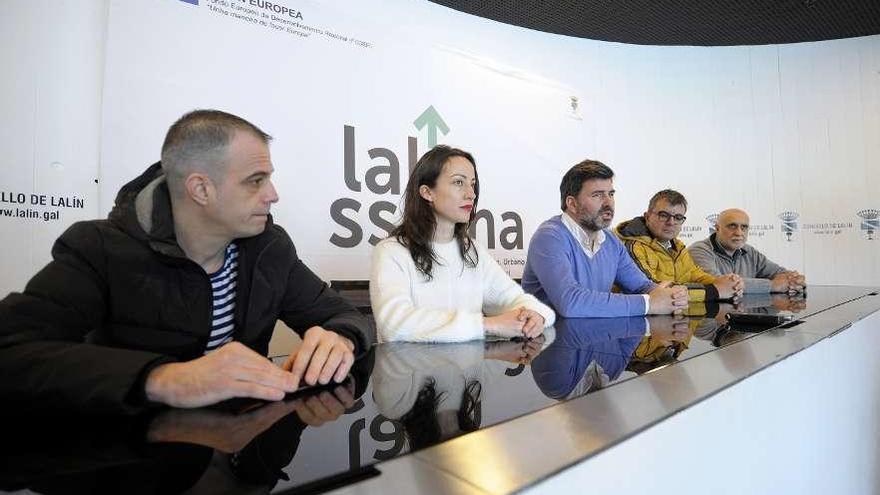 Jorge Fernández, Naomi Fernández, Casares, José Antonio Pousa y José Ramón Vilela. // Bernabé/Javier Lalín