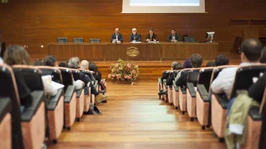 Acto con los alumnos de doctorado en Informática.