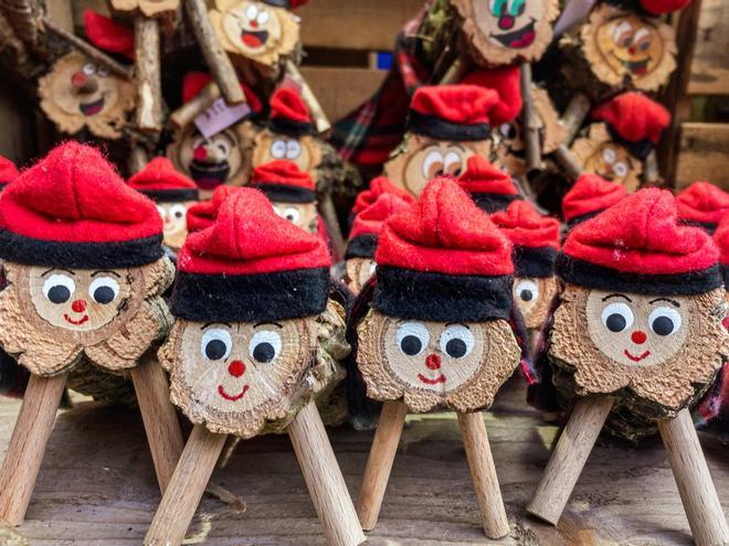 Tio Nadal, Cataluña, España, tradiciones extrañas