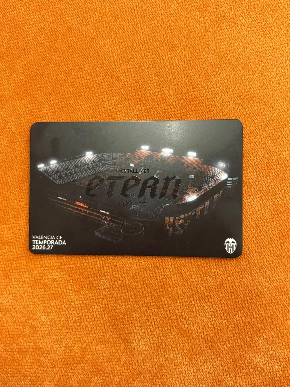 Así es el nuevo pase del Valencia CF 26/27 homenaje a Mestalla