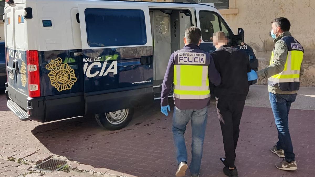 El joven neonazi detenido en València habría pegado a otras dos personas, dejando a una de ellas grave