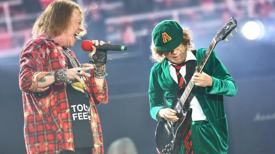 Axl Rose y Angus Young