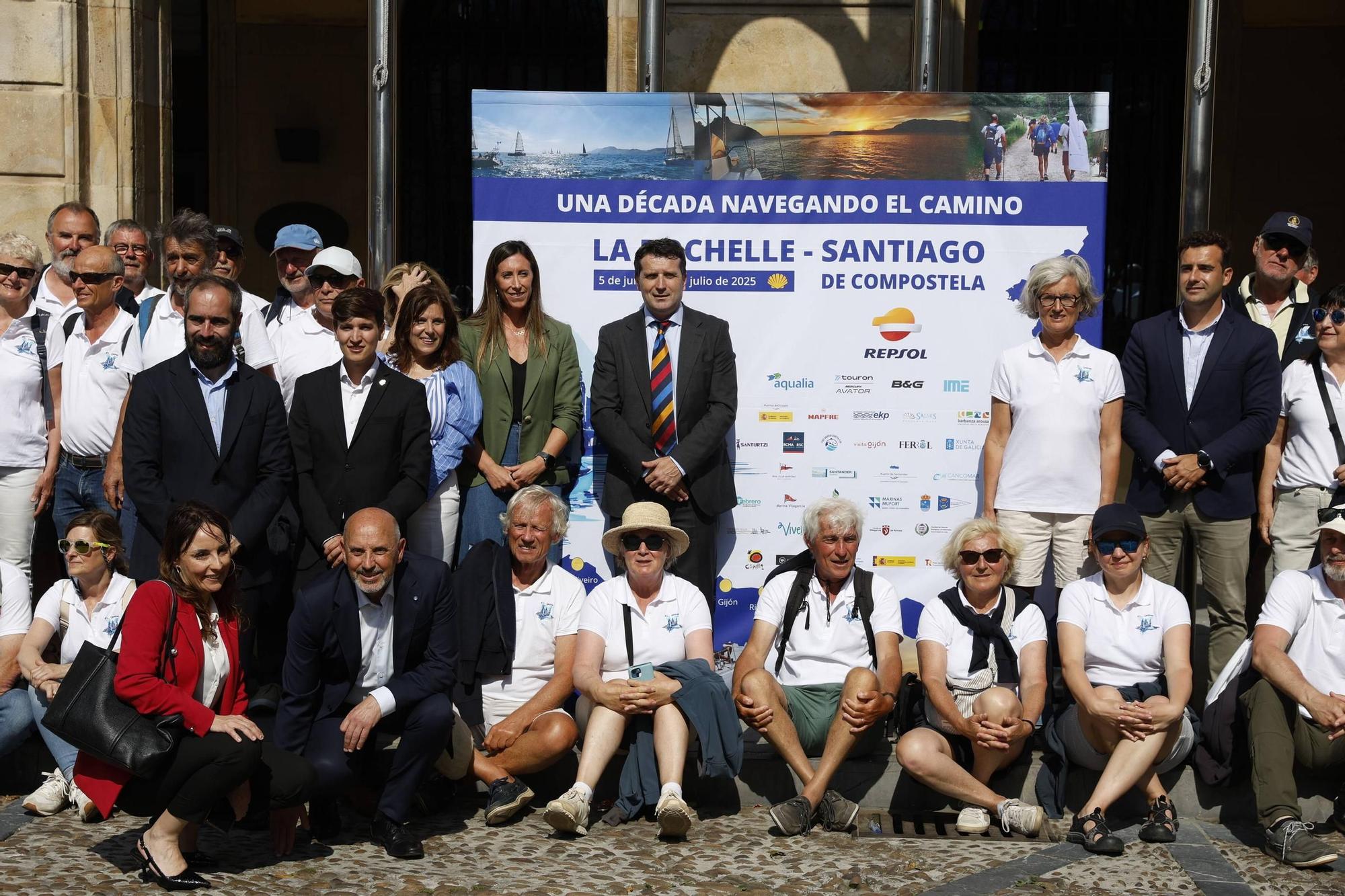 Gijón fija la colaboración entre los municipios del Camino de Santiago por mar en el norte de España (en imágenes)